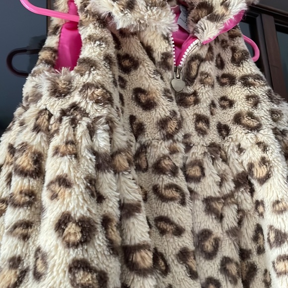 Girls 3T Kids Headquarters Furry Leopard Print Vest - Picture 2 of 7
